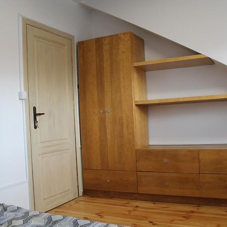 Saska Ochota Forest Guest House Варшава Екстериор снимка