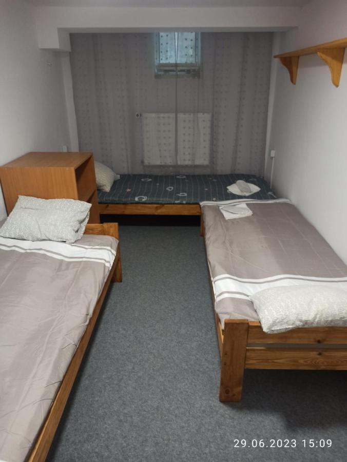 Saska Ochota Forest Guest House Варшава Екстериор снимка
