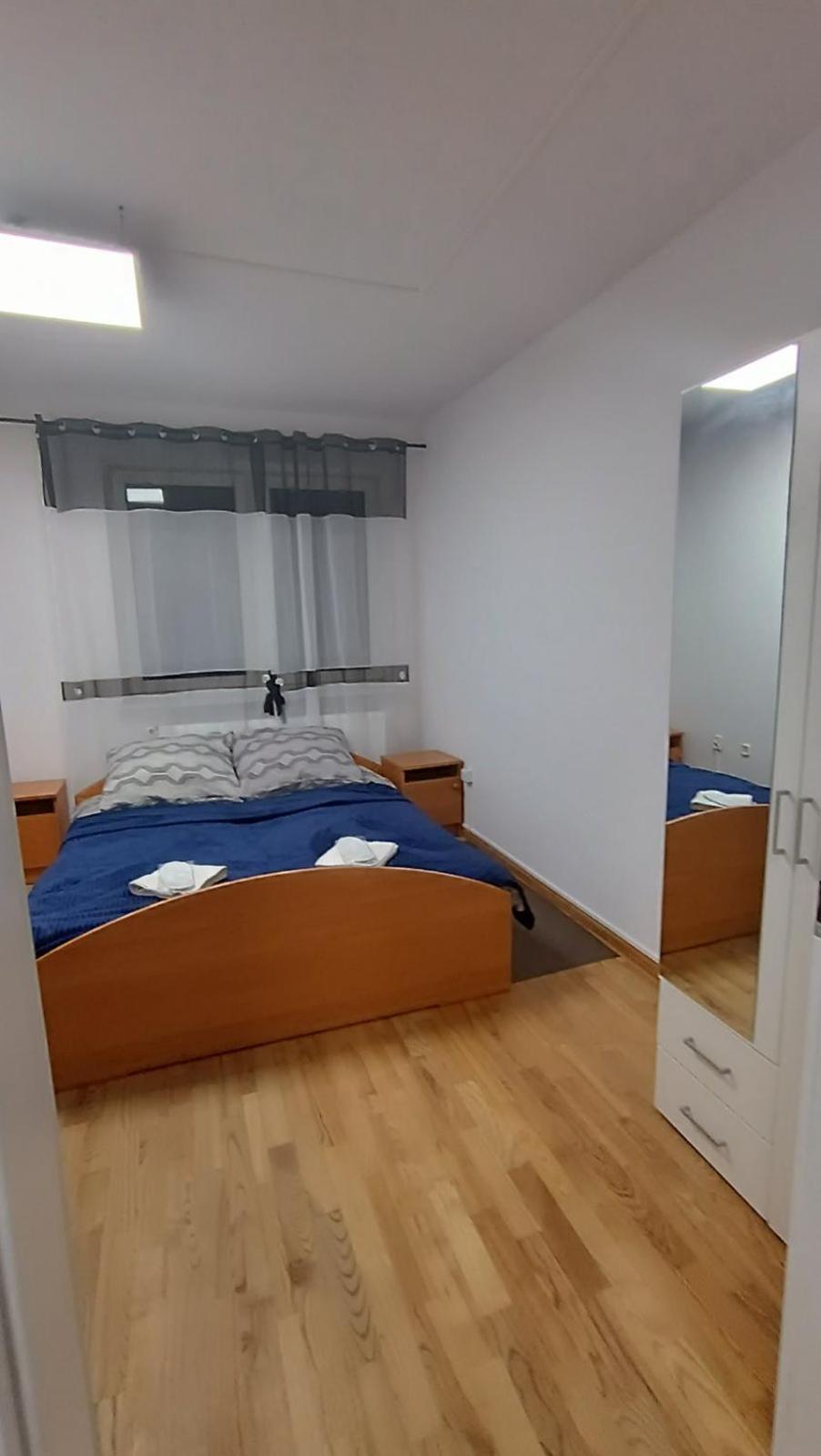 Saska Ochota Forest Guest House Варшава Екстериор снимка